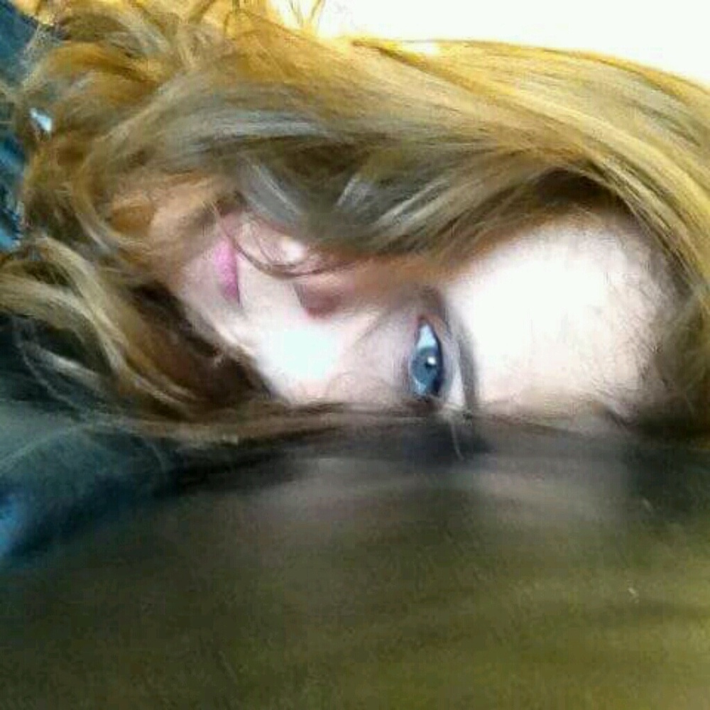 Meet your Posher, Clair